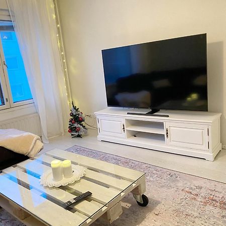 Spacious Home In Heart Of City ロヴァニエミ エクステリア 写真